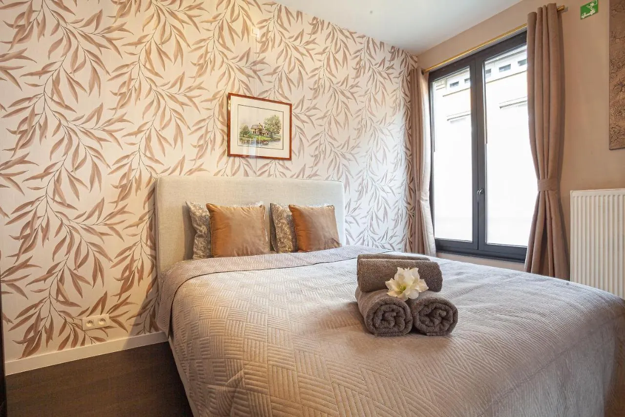 Luxury Suites Royal Antwerpen 0*,